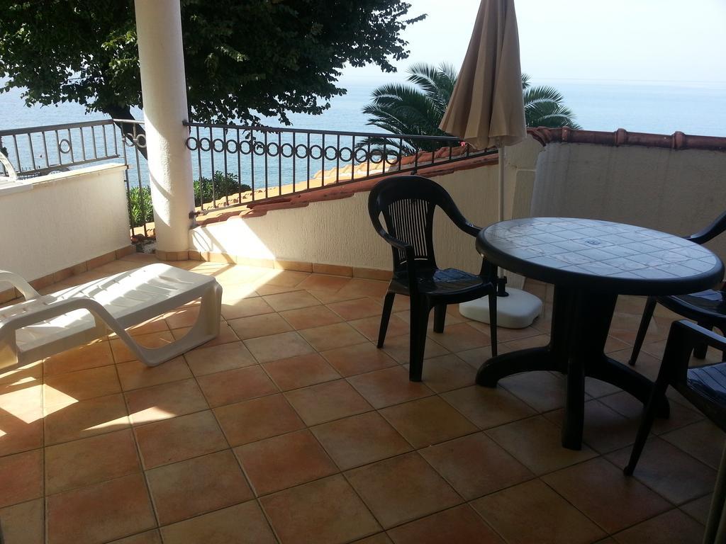 Apartments Villa Mare Mar سوتوموري الغرفة الصورة